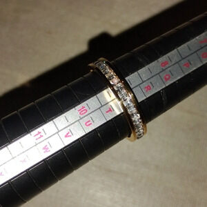 Beautiful‎ ring size 9